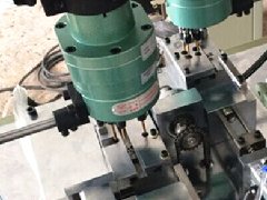 多軸自動攻牙機