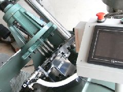 多軸自動攻牙機